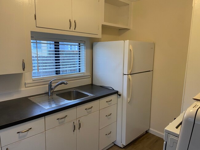 Photo - 1237 West Ave