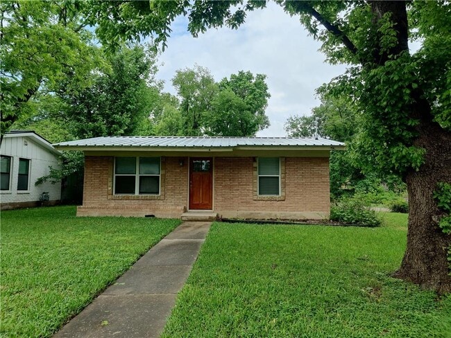 Building Photo - 300 Wilmes Dr
