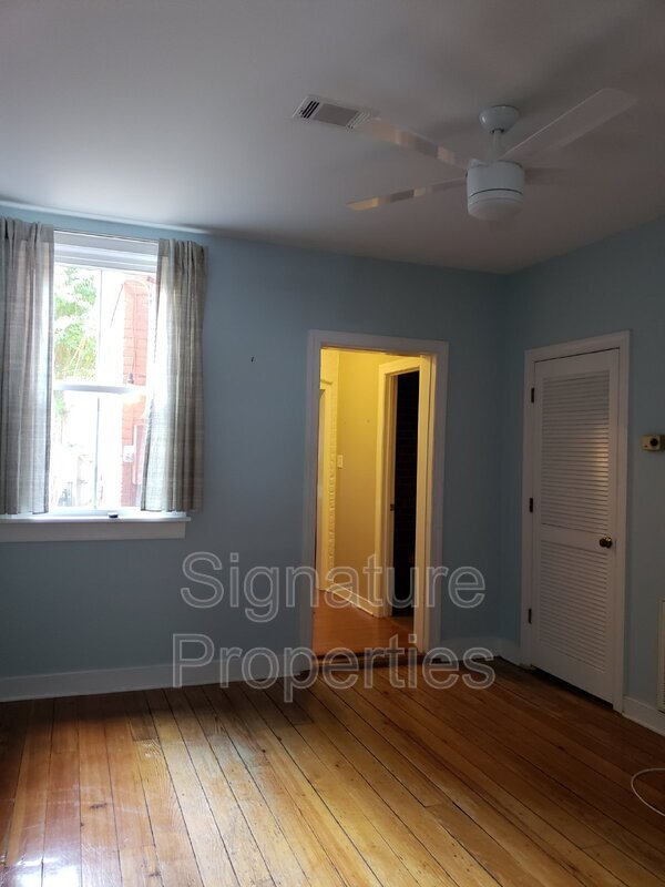 Photo - 303 W Clay St