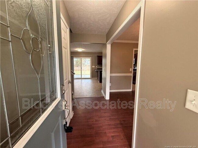 Photo - 281 Tower Dr