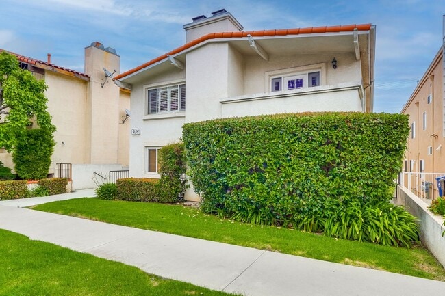 926 S Leland St Unit 4