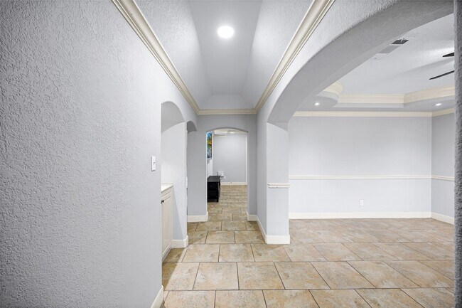 Photo - 5303 Heatherbrook Dr