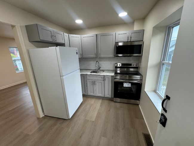 Photo - 517 Fairview Ave Apartment Unit 617 B