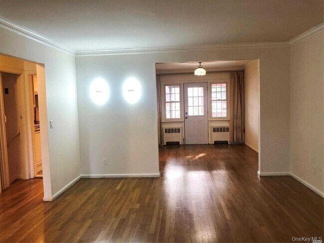 Photo - 563 Albemarle Pl