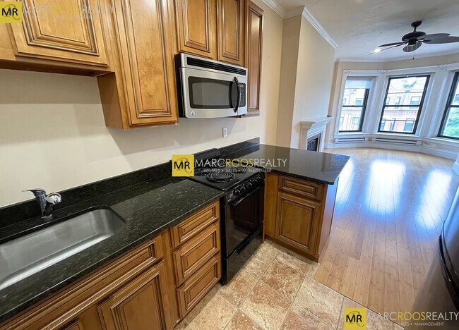 Photo - 250 Newbury St Unidad 1R Rental