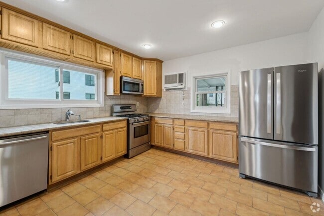 Building Photo - 310 Paterson Plank Rd Unit 2 Rental