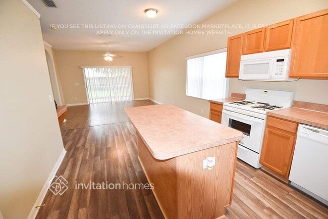 Photo - 6926 Exeter Park Pl