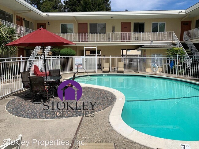 Photo - 950 Dewing Ave