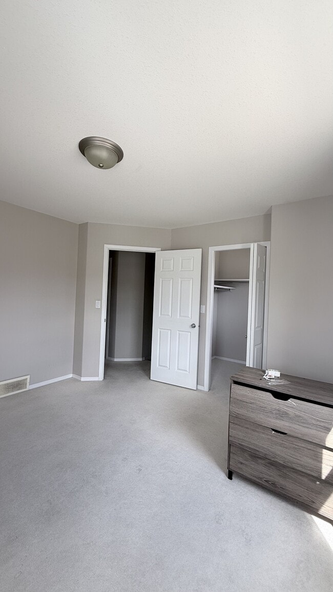 Photo - 135 Pawlychenko Ln