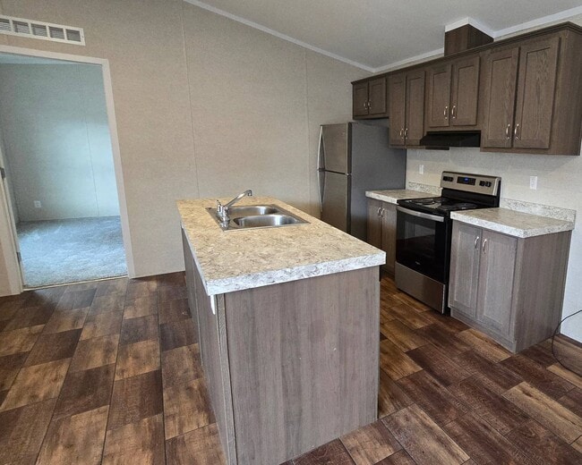 Photo - 222 Gateway Blvd