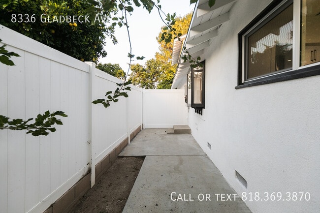 Photo - 8336 Gladbeck Ave