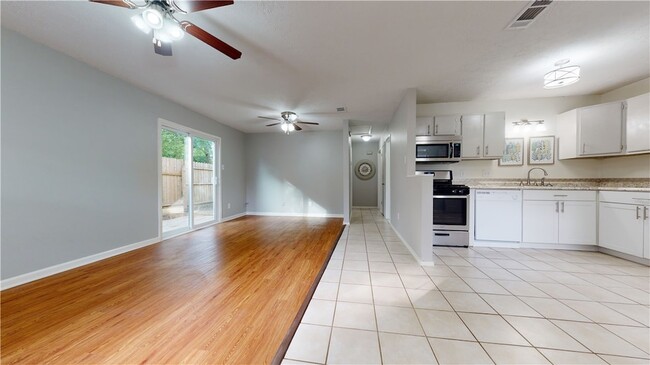 Photo - 3330 Bluestem Cir