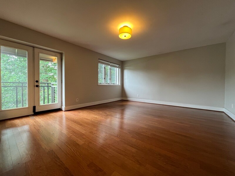 Photo - 2427 Vail Avenue
