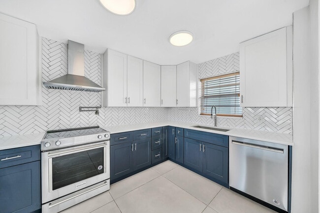 Photo - 3051 NE 48th St Unit 404