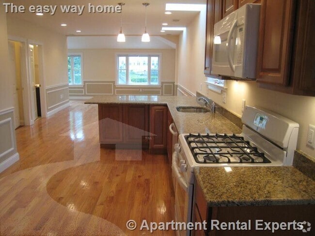 Building Photo - 614 Main St Unit #2 Rental