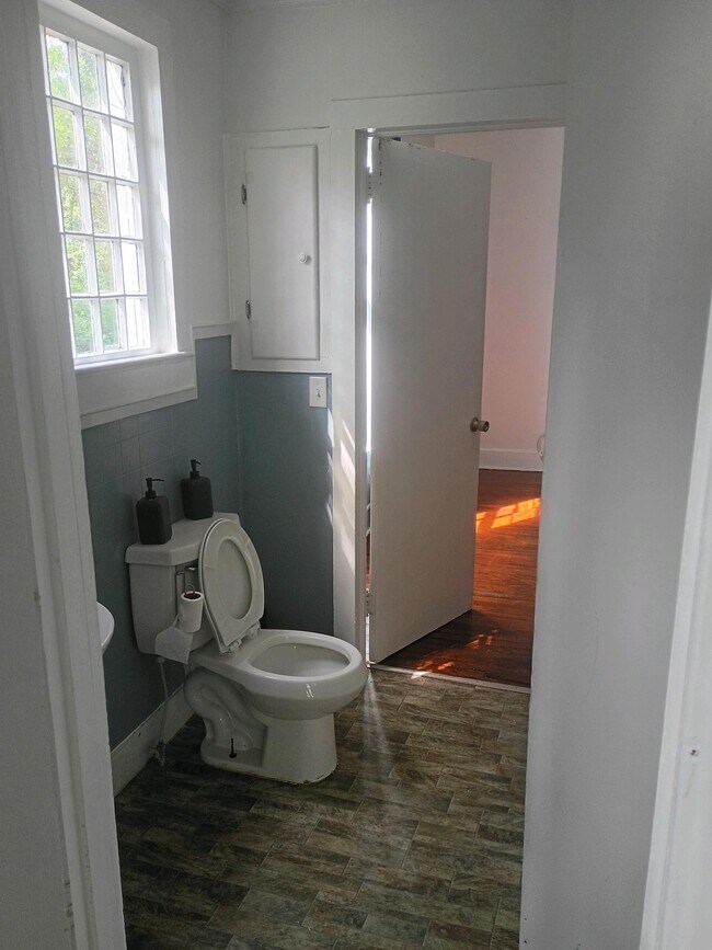 Photo - 819 E Lee St Unidad D