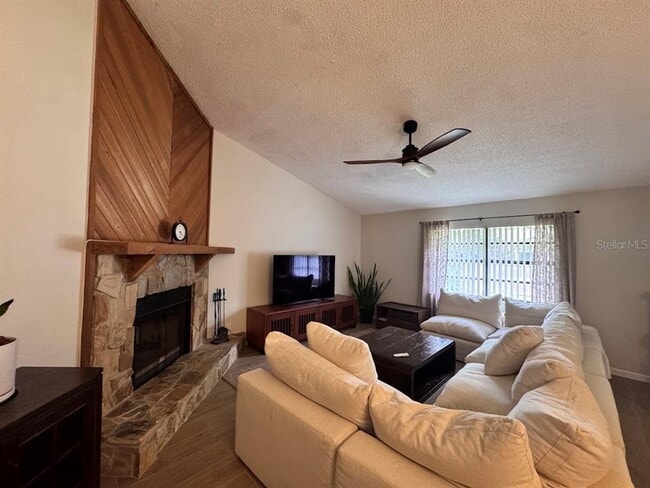 Photo - 10531 98th St N Unit 10531