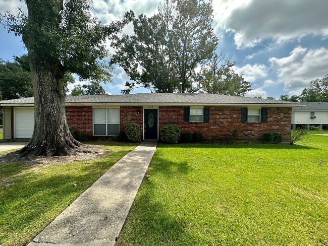 Beautiful Brick 3 Bedroom home off Hwy 22 ... - Beautiful Brick 3 Bedroom home off Hwy 22 ...