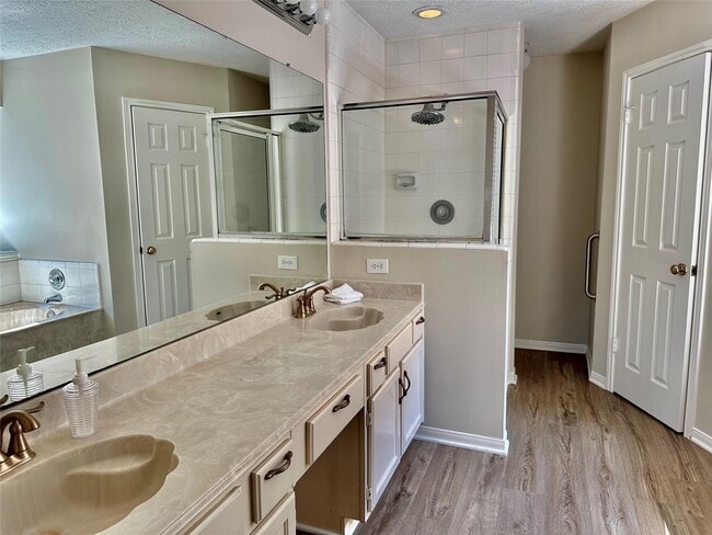 Photo - 7114 River Ml Dr