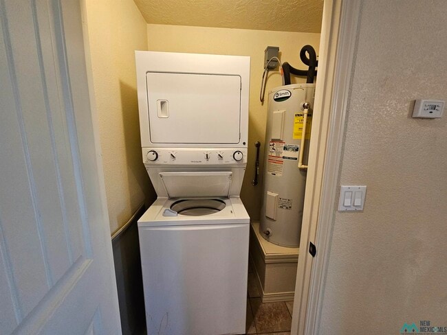 Photo - 141 Townsgate Plaza