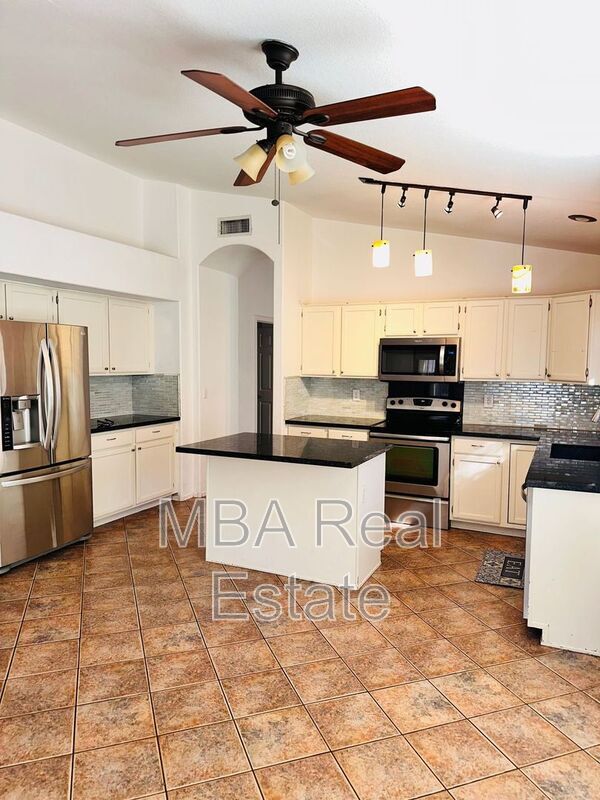 Photo - 4463 E South Fork Dr