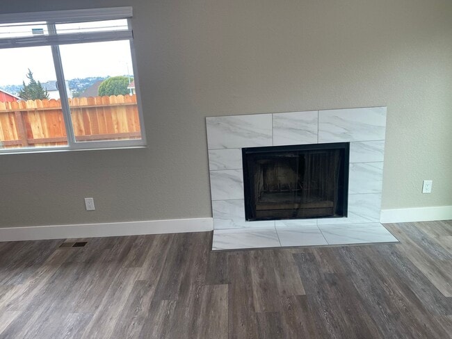 196 Platt Ct