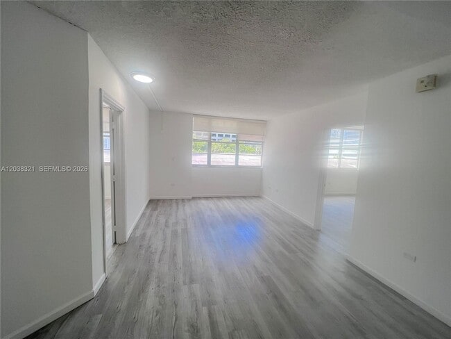 Photo - 801 Brickell Bay Dr Unit 364