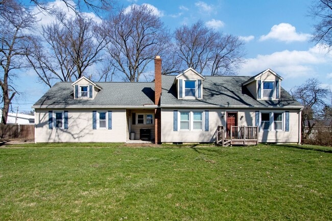 Building Photo - Four Bedroom Single-Family Home