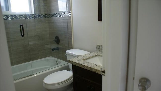Photo - 6109 SW 30th St Apartment