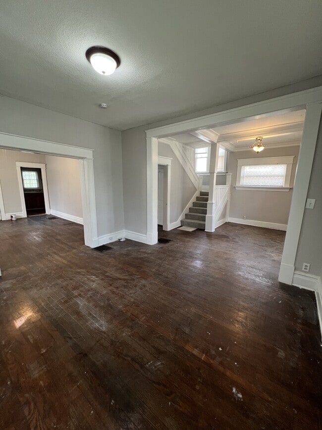 Photo - 3850 E 62nd St