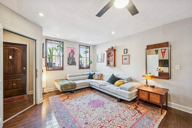 Photo - 2034 E Huntingdon St