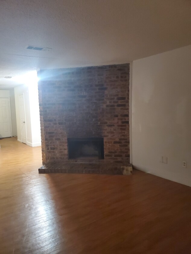 Photo - 2203 Aspen Dr (Dallas, TX)