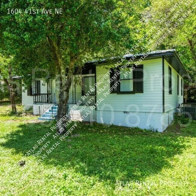 Photo - 1604 41st Ave NE