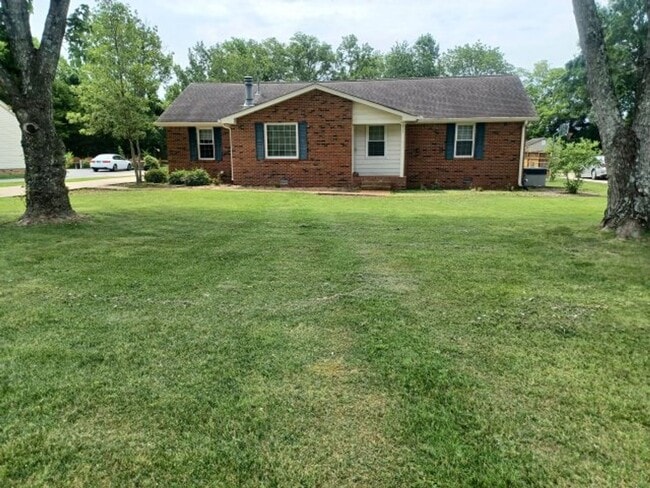 Beautiful 3 Bed 2 bath Home in Nolensville - Beautiful 3 Bed 2 bath Home in Nolensville