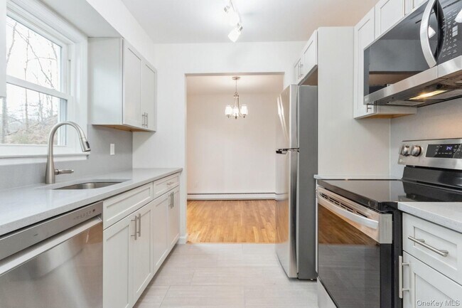 129 Harris Rd Unit 4