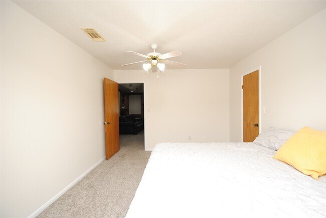 Photo - 15007 Pebble Bend Dr