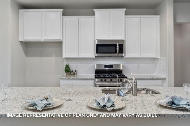 Photo - 16852 Pink Wintergreen Dr