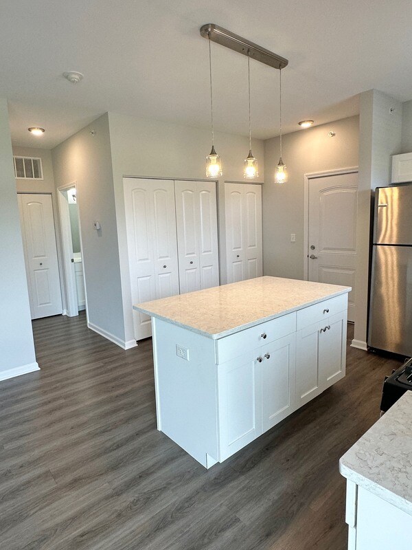 Photo - 855 E Main St Unit 3B