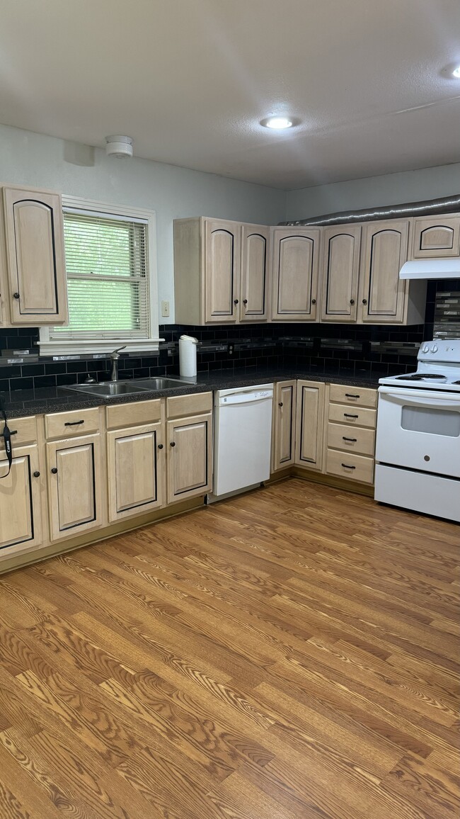 Photo - 503 N Monroe St