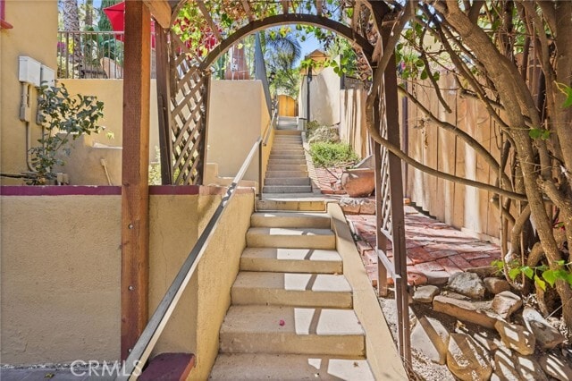 Photo - 2253 N Gower St