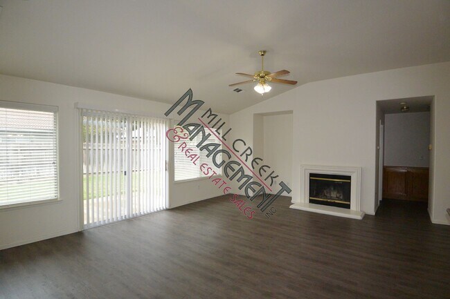 5404 W Dorothea Ave