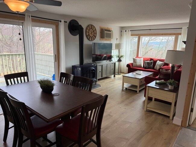 Photo - 220 Mountainside Dr Unit 402