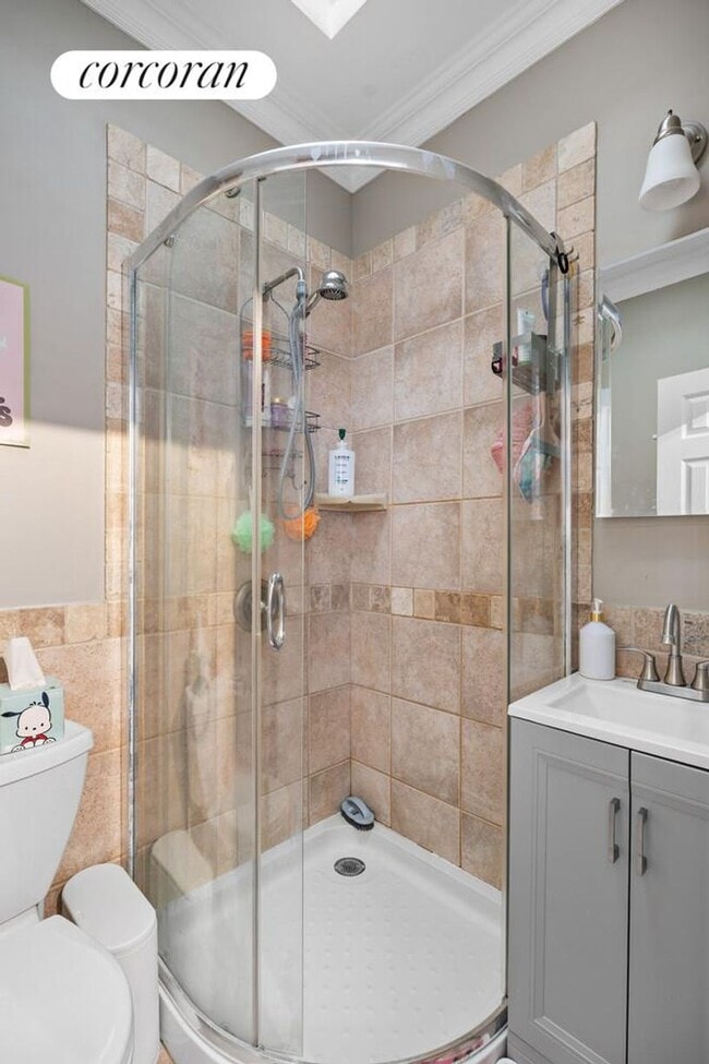 Photo - 60-27 55th St