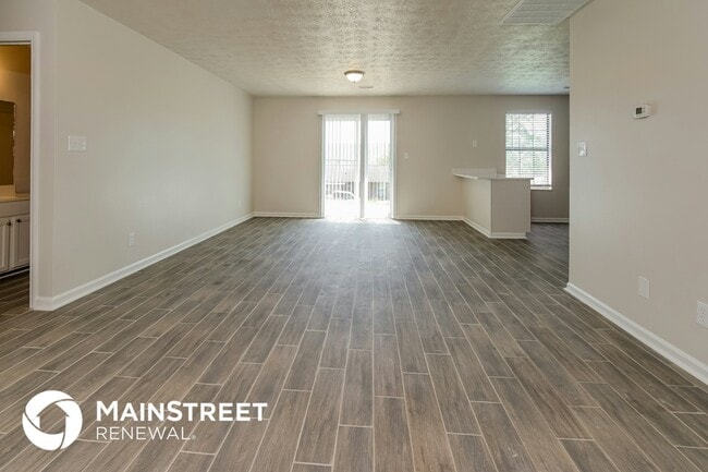 Photo - 732 Genesis Ln