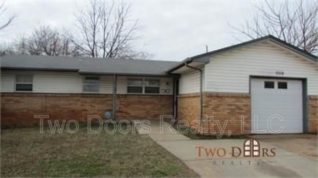 Building Photo - 6108 SE 3rd St