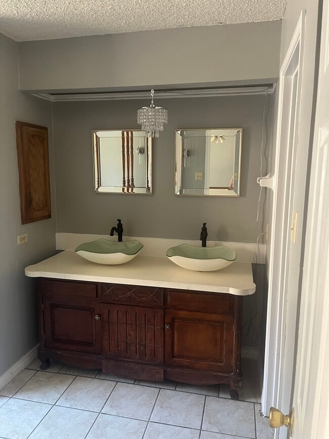 Building Photo - 10106 Prairie Mist St