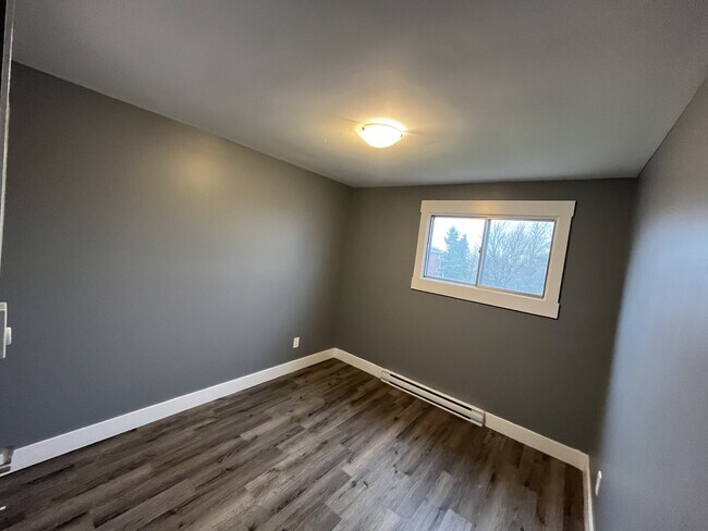 Photo - 46 Terris Ave Unité 5