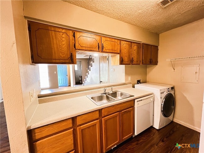 Photo - 1108 Covey Ln
