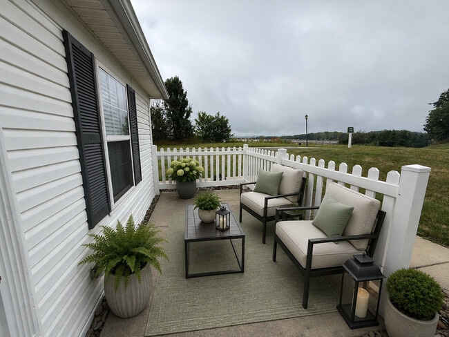 Freedom Crossing Apartments