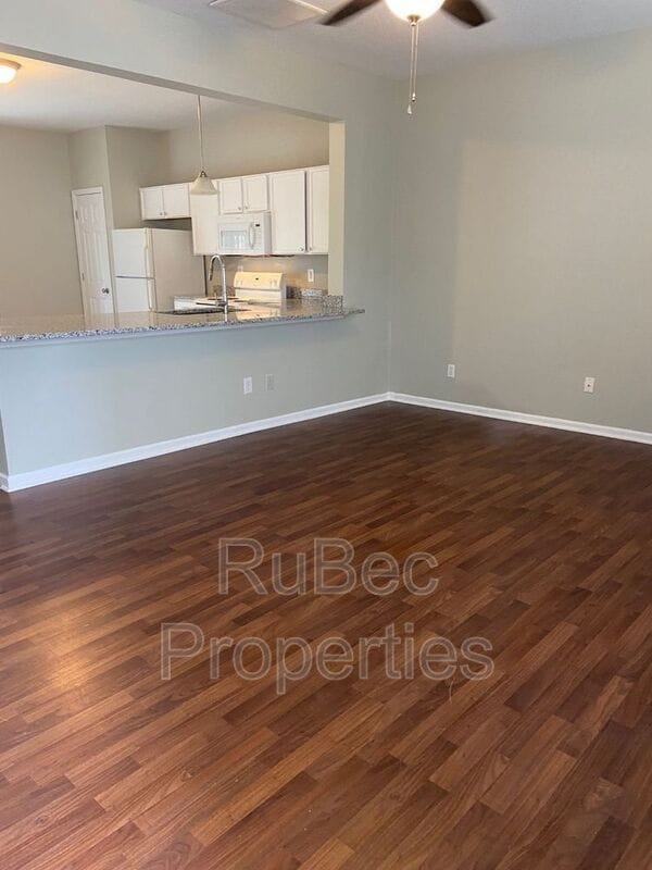 Photo - 5309 Esther Ln